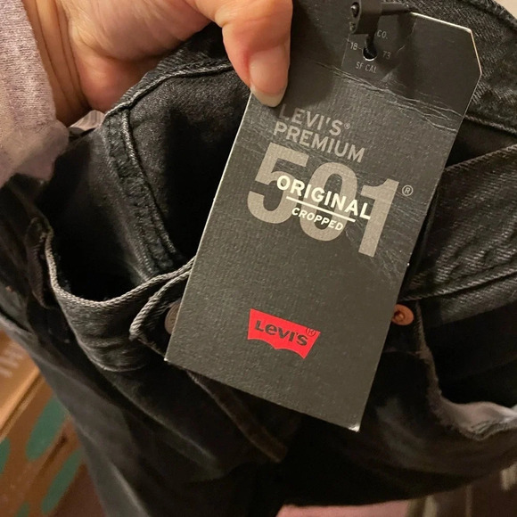 NWT LEVIS 501 STUDDED CROPPED JEANS - Picture 9 of 9